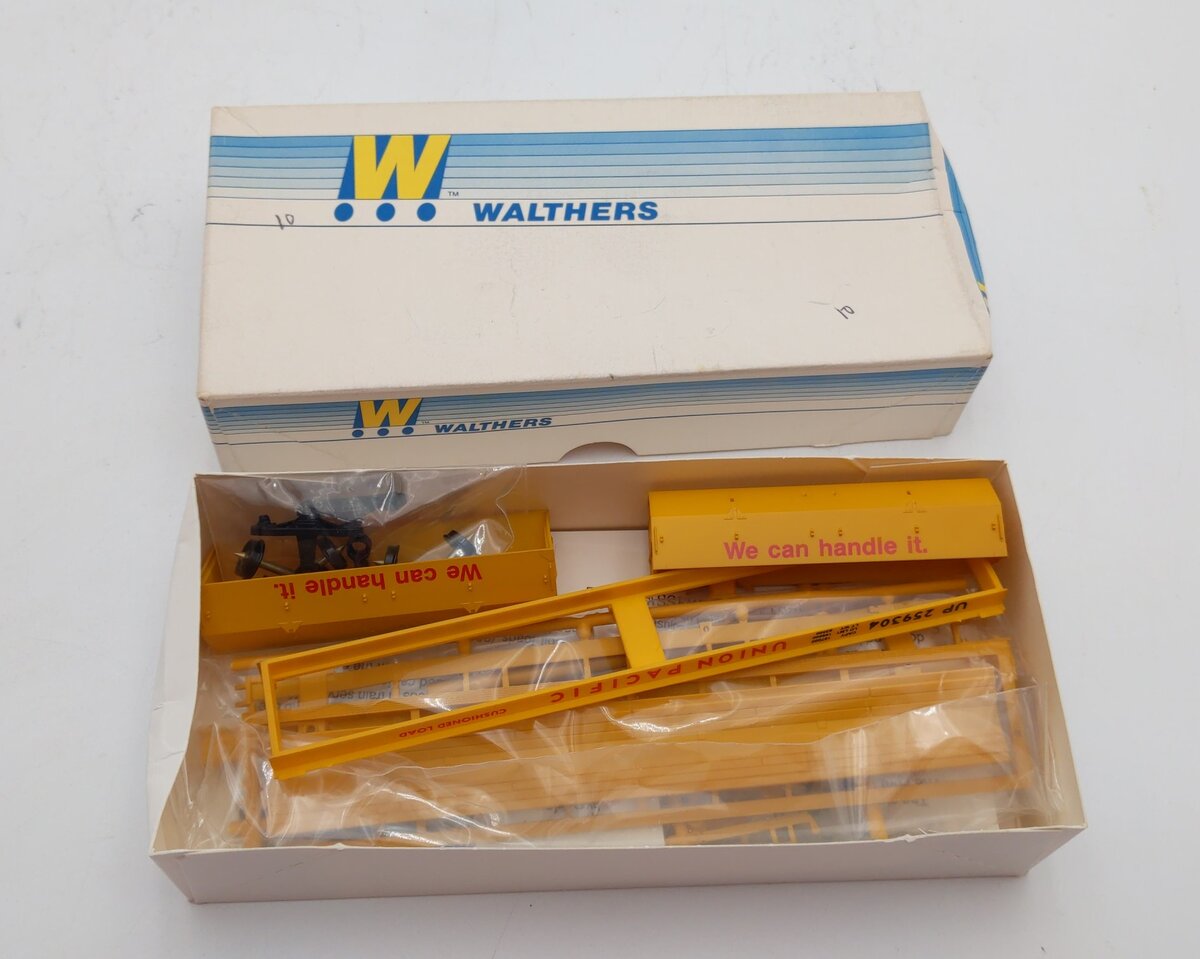 Walthers 932-3861 HO Union Pacific Cushion Coil Car Kit