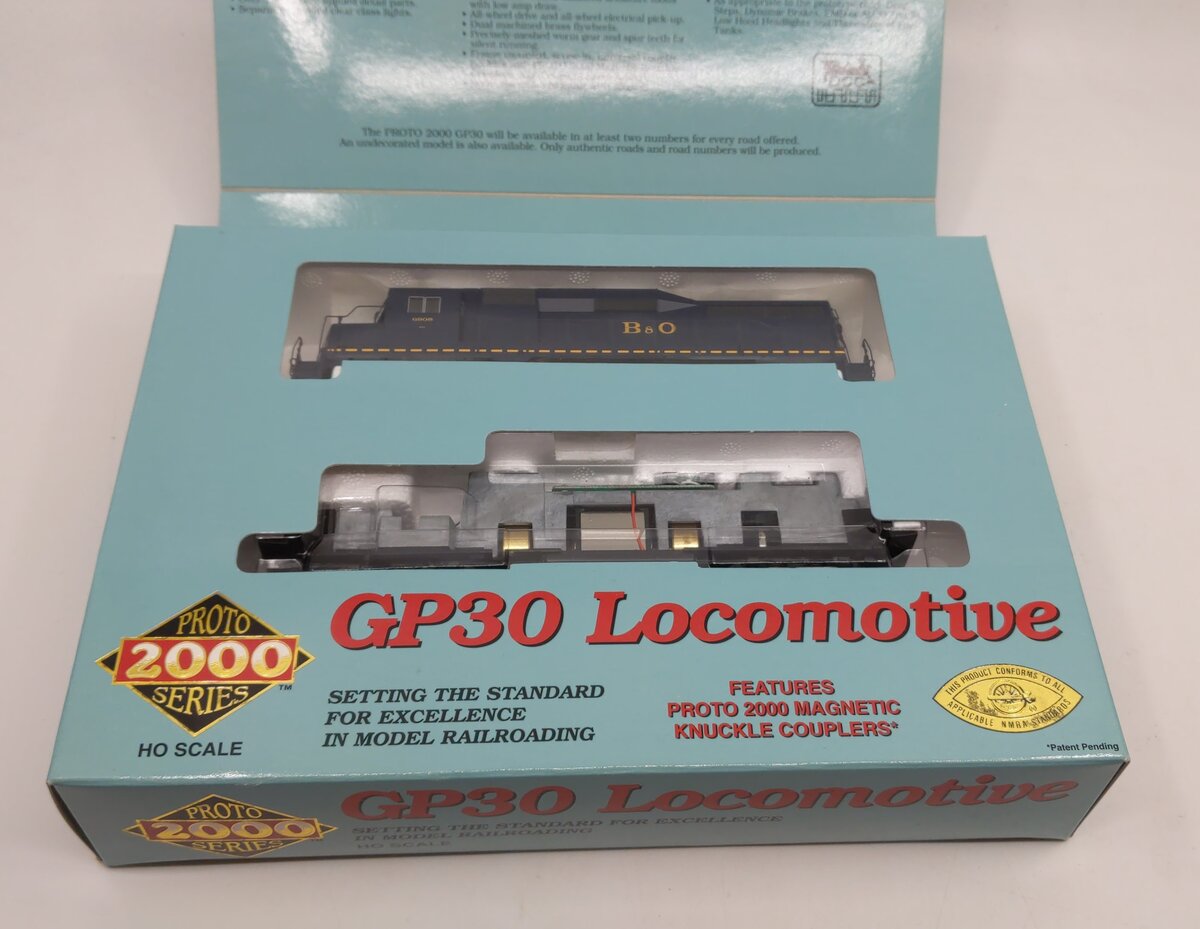 Proto 2000 21538 HO Baltimore & Ohio GP30 Diesel Locomotive #6908