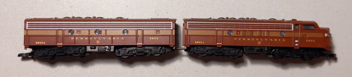 Marklin 88605 Z Scale PRR General Motors F7 AB Diesel Locomotive Set LN/Box