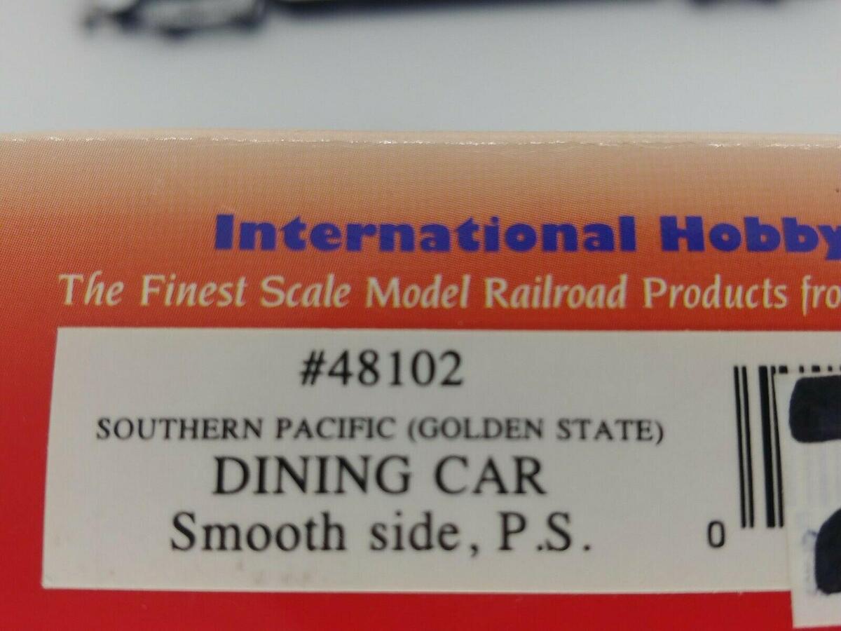IHC 48102 HO Southern Pacific Golden State Smooth Side P.S. Dining Car