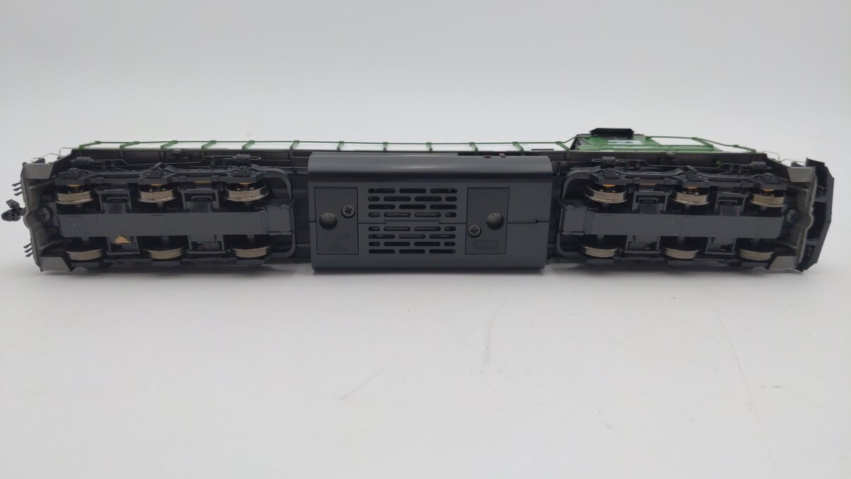 Kato 37-6604 HO Burlington Northern EMD SD40-2 Diesel Engine #7036