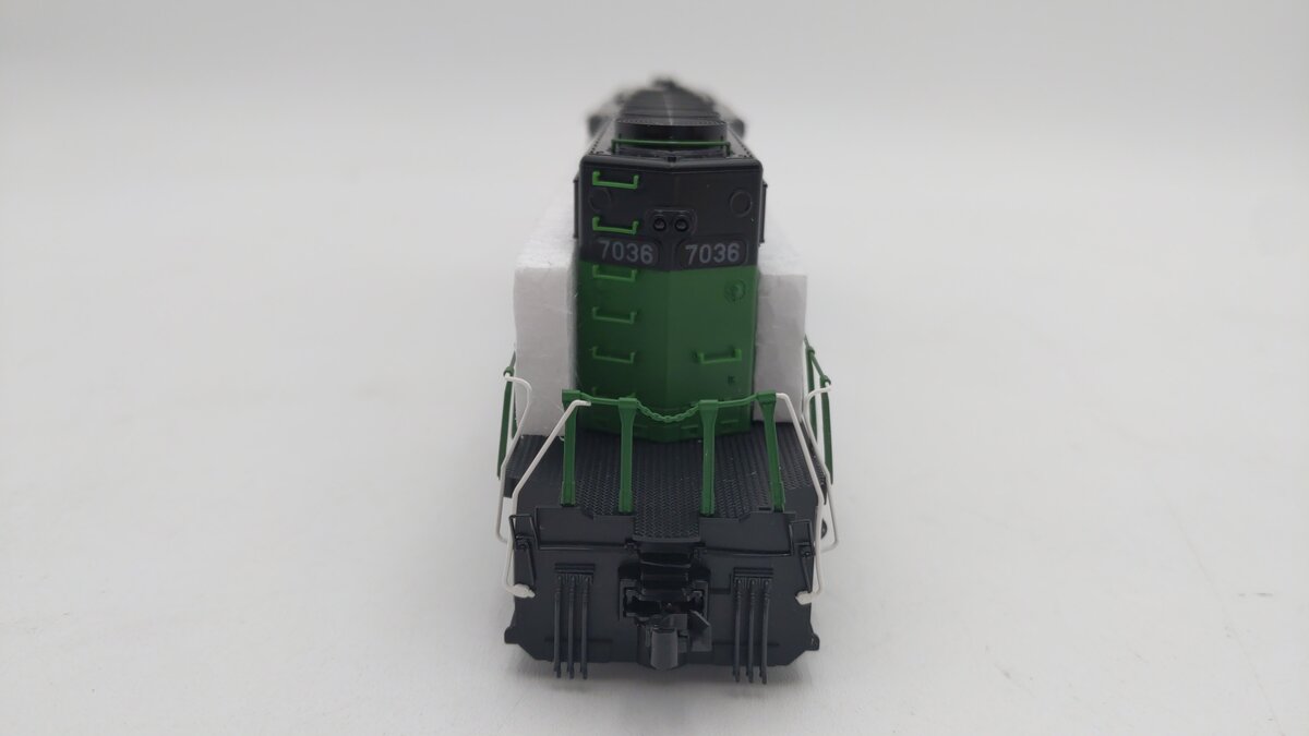 Kato 37-6604 HO Burlington Northern EMD SD40-2 Diesel Engine #7036