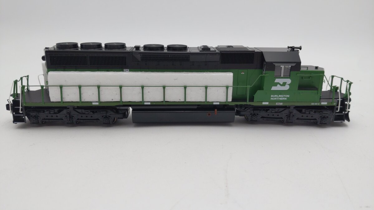 Kato 37-6604 HO Burlington Northern EMD SD40-2 Diesel Engine #7036