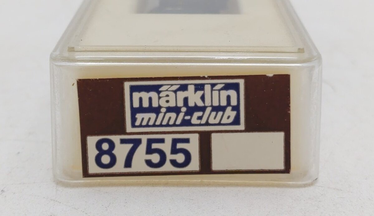 Marklin 8755 Z German Federal RR DB 4-Axle Rebuild Passenger Car with Baggage