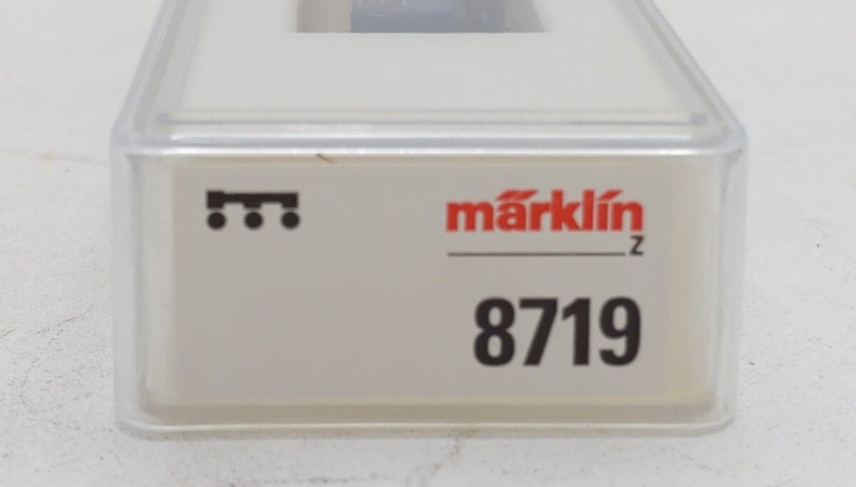 Marklin 8719 Z Scale Theater IM Zug Passenger Car LN/Box