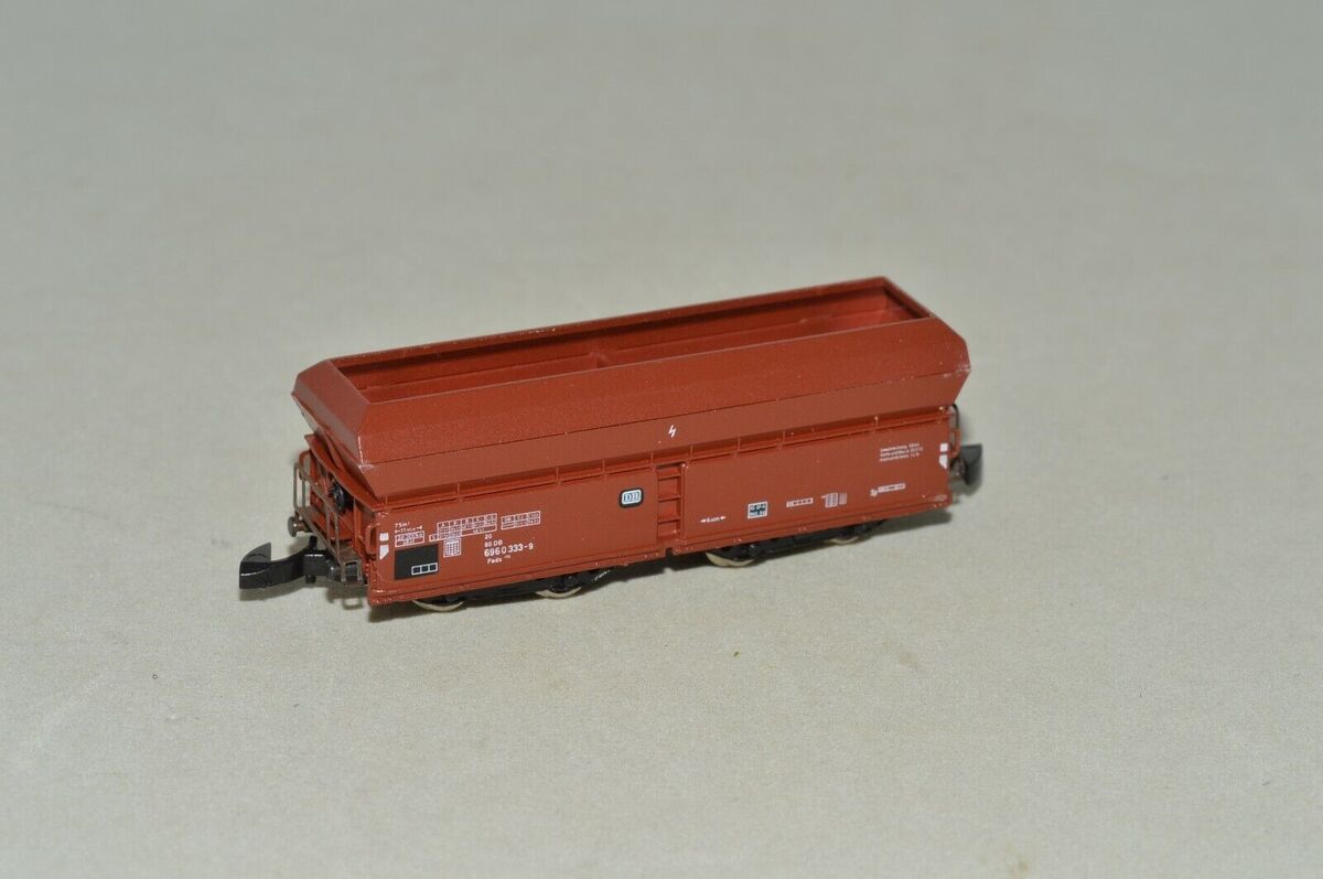 Marklin 8630 Z Scale DB German Federal Railroad Hopper Car