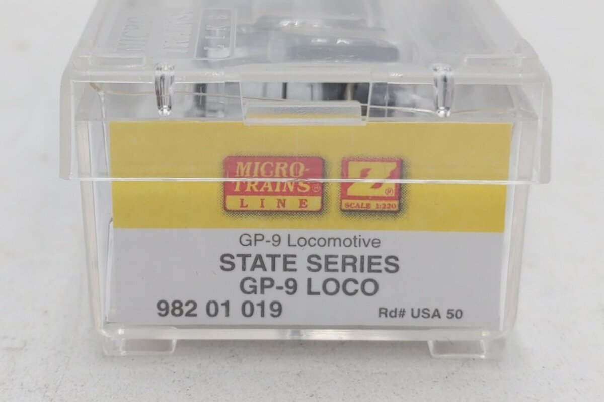 Micro-Trains 98201019 Z State Cars EMD GP9 Powered Diesel Locomotive #50