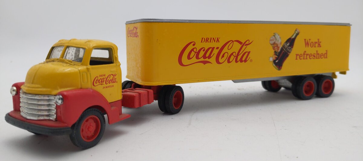 Coca-Cola 27223 1:43 1950 Coca-Cola Cab & Trailer Bank