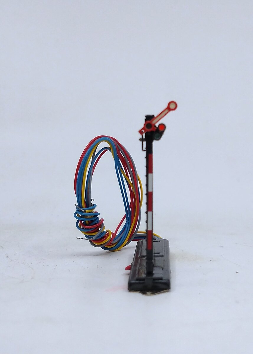 Marklin 8940 Z Home Signal with 1 Semaphore NIB