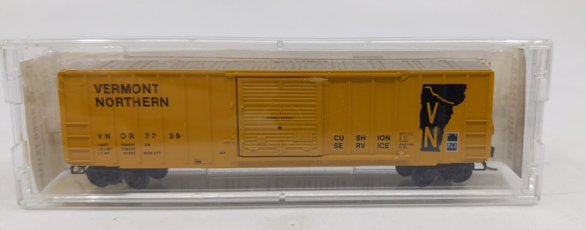 Micro-Trains 02500420 N Vermont Northern 50' Ribside Boxcar w/o Roofwalk #7739 LN/Box