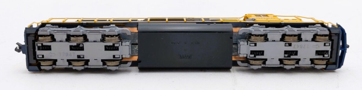 Kato 176-4907 N Santa Fe SD40-2 Diesel Locomotive #5026
