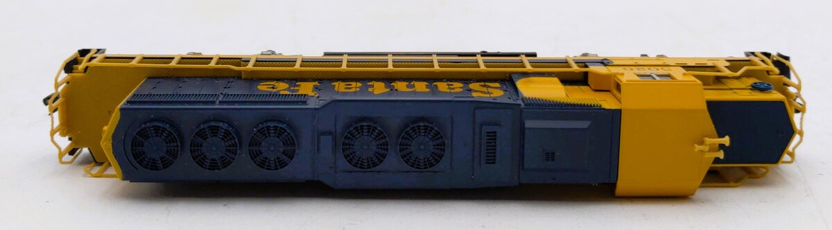 Kato 176-4907 N Santa Fe SD40-2 Diesel Locomotive #5026