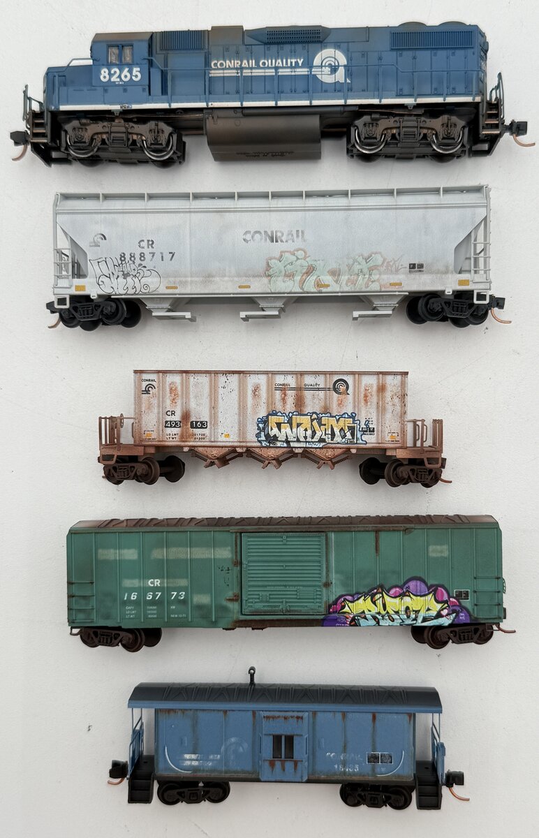 Micro-Trains 99301650 Conrail Weathered N Gauge Train Set