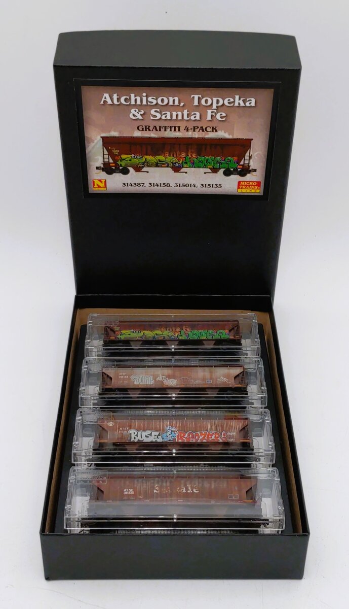 Micro-Trains 99305550 N ATSF Griffiti 3-Bay Covered Hopper (Set of 4)