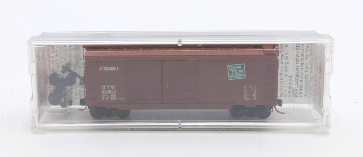 Micro-Trains 02300170 N Grand Trunk Western 40' Double Door Boxcar #585883