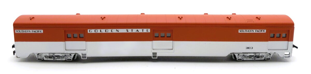 IHC 48100 HO Southern Pacific Golden State Smooth Side P.S. Baggage Car #3103