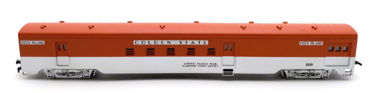 IHC 48105 HO Southern Pacific/Rock Island Golden State Smooth Side RPO Car #6121