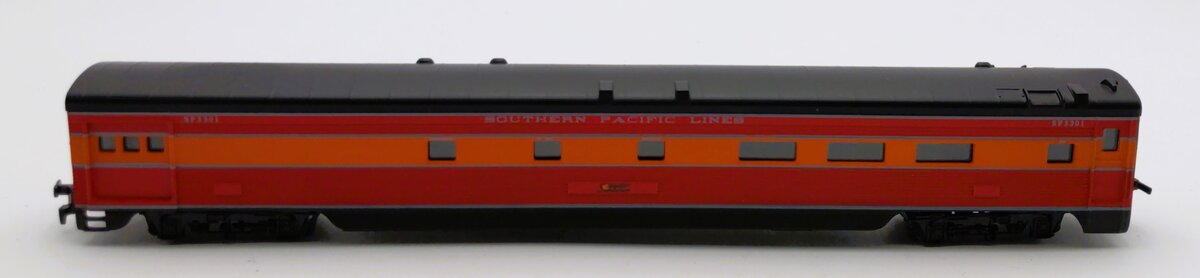 IHC 47394 HO Scale Southern Pacific Sunbeam Corrugated Side Combine Car #3301
