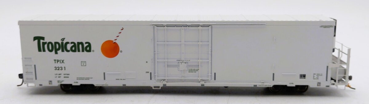 BLMA Models 52716 HO Scale Tropicana Trinity 64' Reefer #3231