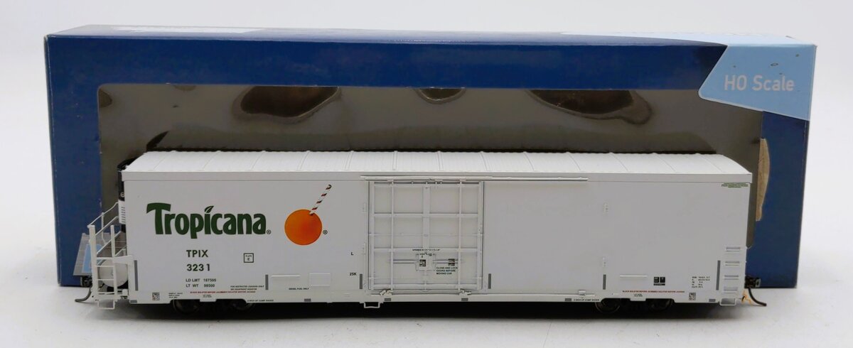 BLMA Models 52716 HO Scale Tropicana Trinity 64' Reefer #3231