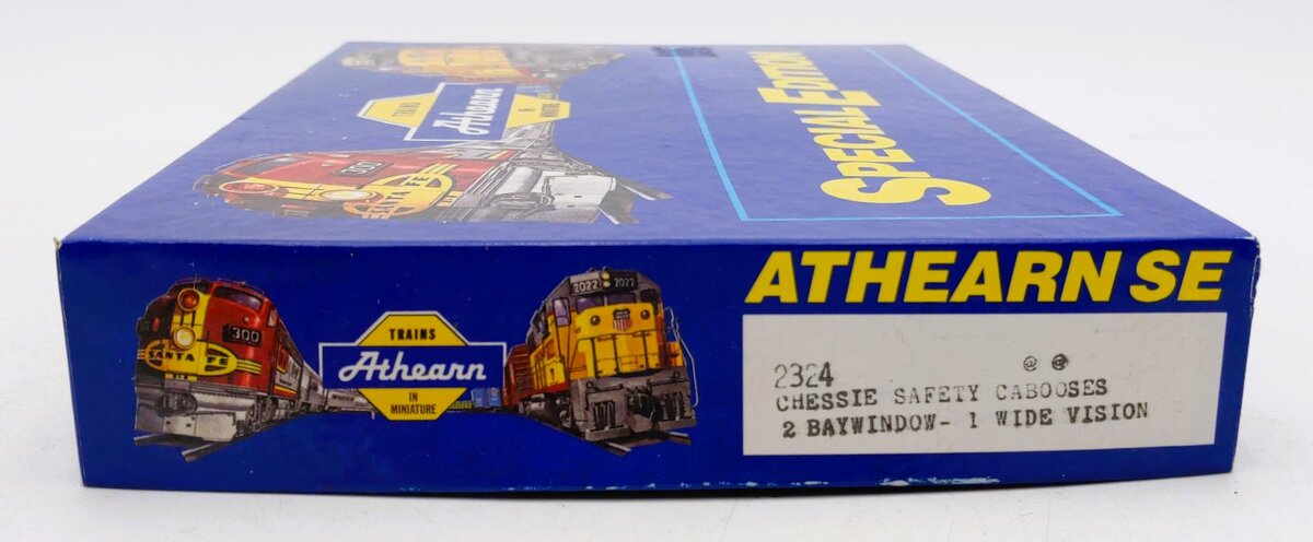 Athearn 2324 HO Chessie System Safety Caboose Kit (Set of 3)