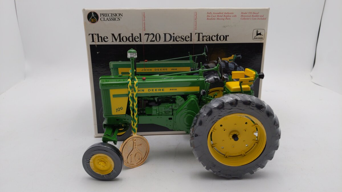 Ertl 5832 1:16 John Deere Model 720 Diesel Tractor LN/Box