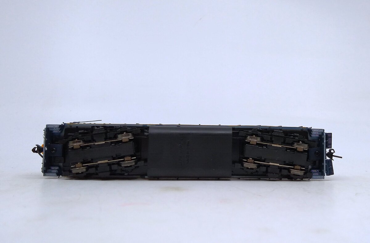 Proto 2000 21513 HO Baltimore & Ohio GP30 Locomotive #6950