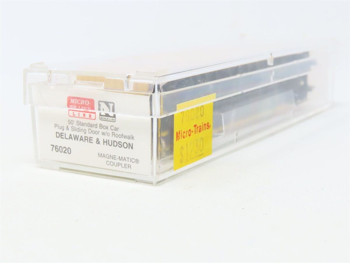 Micro-Trains 07600020 N Scale D&H 50' Plug Door Boxcar w/o Roofwalk #24294