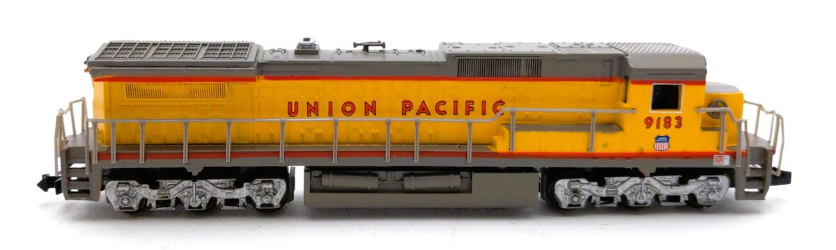 Bachmann 85052 N Union Pacific GE Dash 8-40C Diesel Locomotive #9183