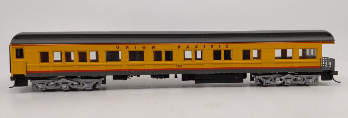 Bachmann 13805 HO Union Pacific 72' Heavyweight Observation Car #1503