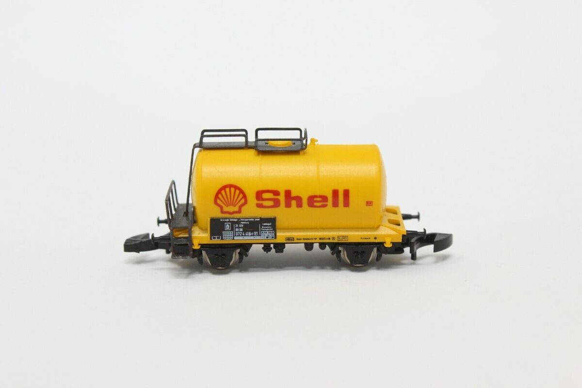 Marklin 8611 Z Scale DB Shell Petroleum Oil 2-Axle Tank Car LN/Box
