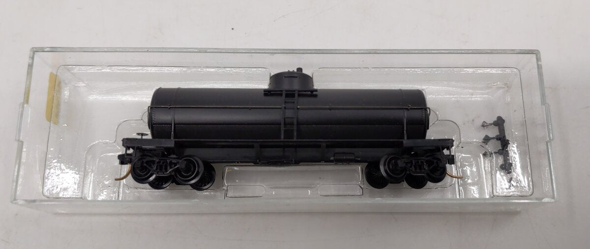 Micro-Trains 06500000 N Undecorated 39' Single-Dome Tank Car