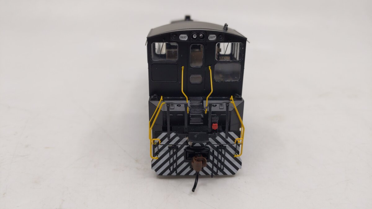 Athearn 98122 HO Norfolk Southern (Horsehead) SW1500 Locomotive #2227