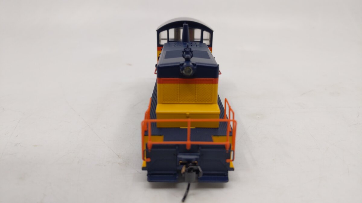 Walthers 910-9216 HO B&O/Chessie EMD SW1 Diesel Locomotive #8408