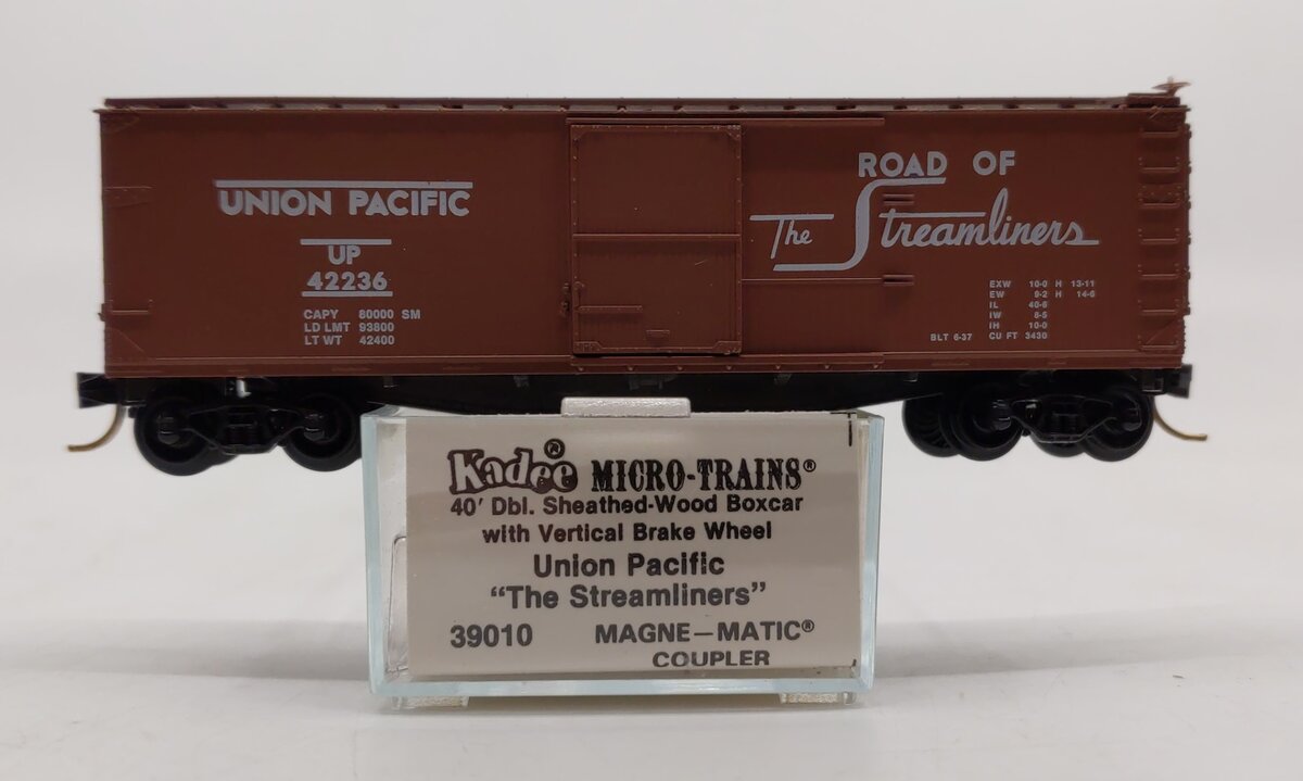 Micro-Trains 03900010 N Union Pacific 40' SD Double Sheathed Boxcar #42236