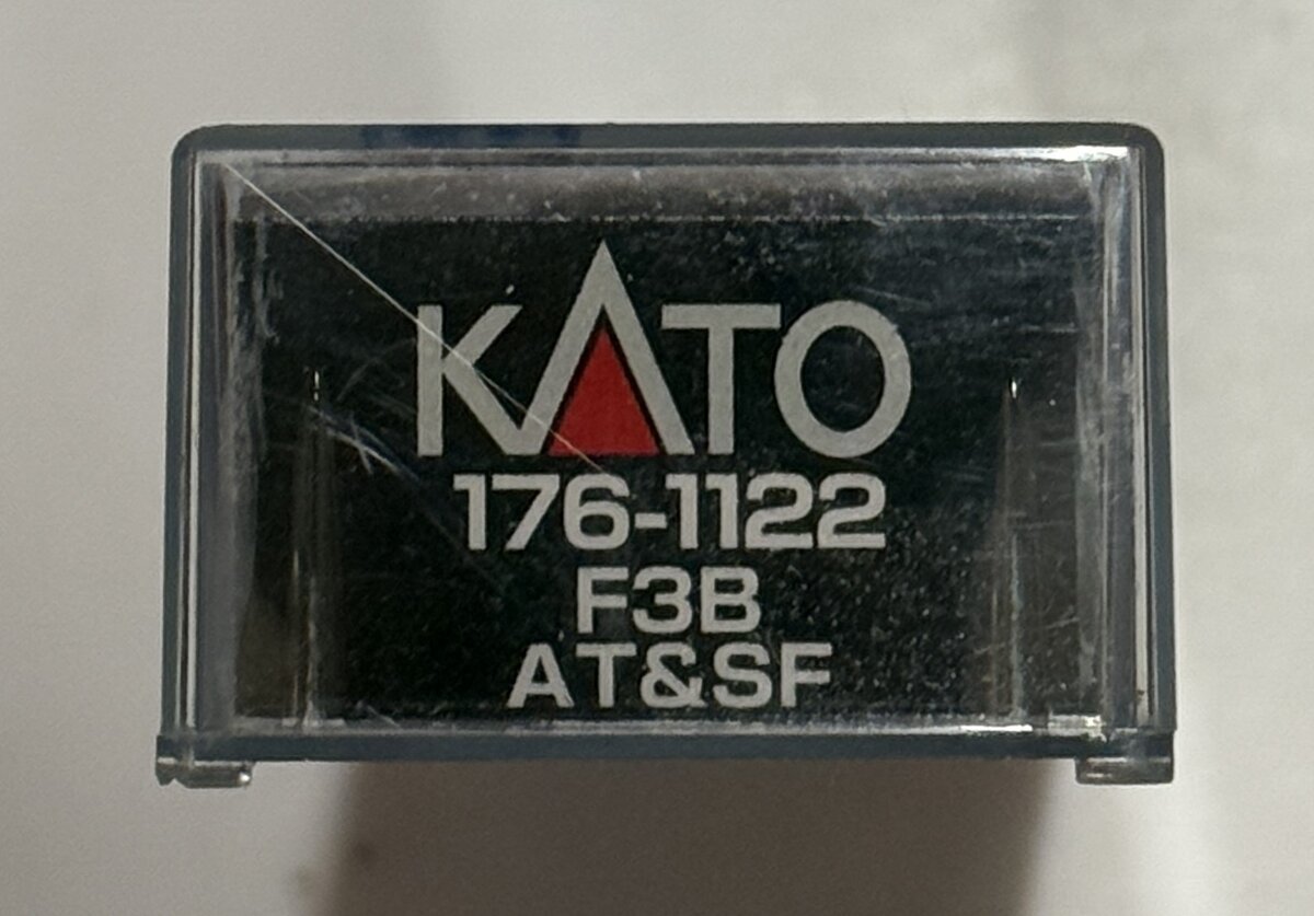 Kato 176-1122 N ATSF EMD F3B Diesel Locomotive