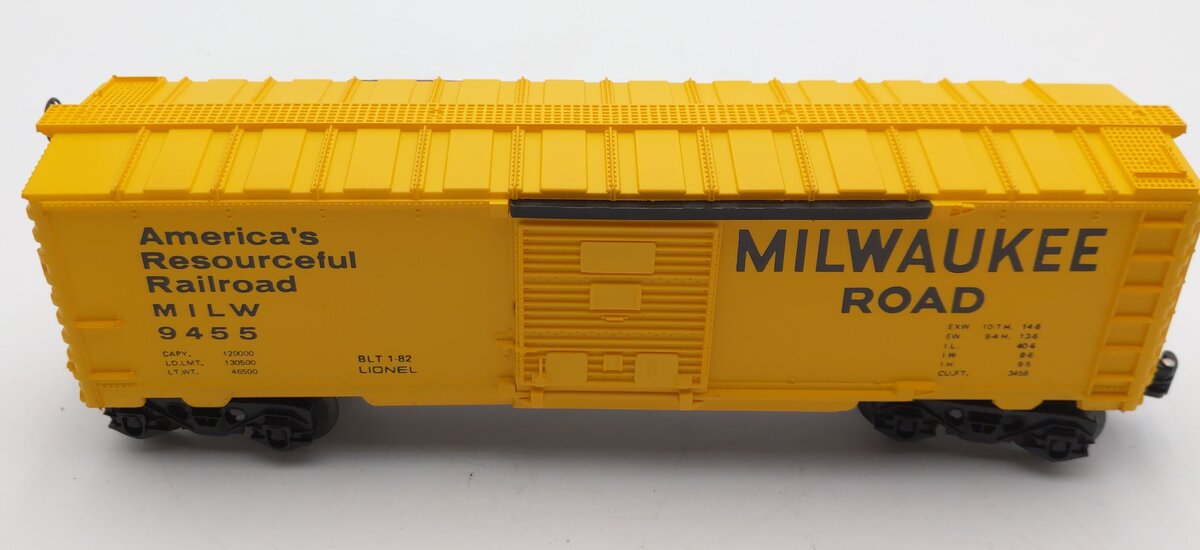Lionel 6-9455 O Gauge Milwaukee Road Boxcar