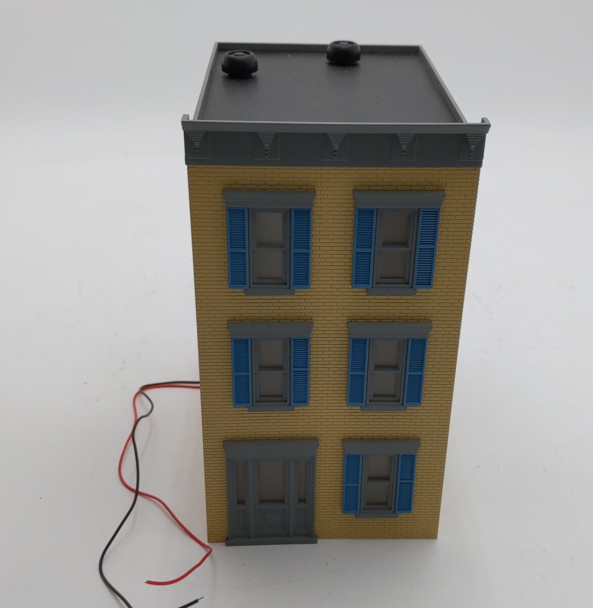 MTH 30-90240 O 3-Story Town House
