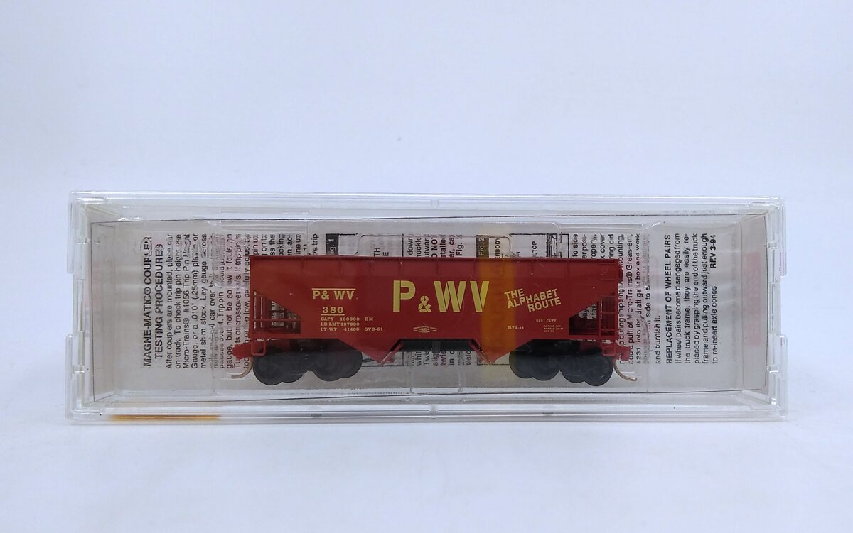 Micro-Trains 05500260 N P&WV 33' Twin Bay Offset Side Hopper #380