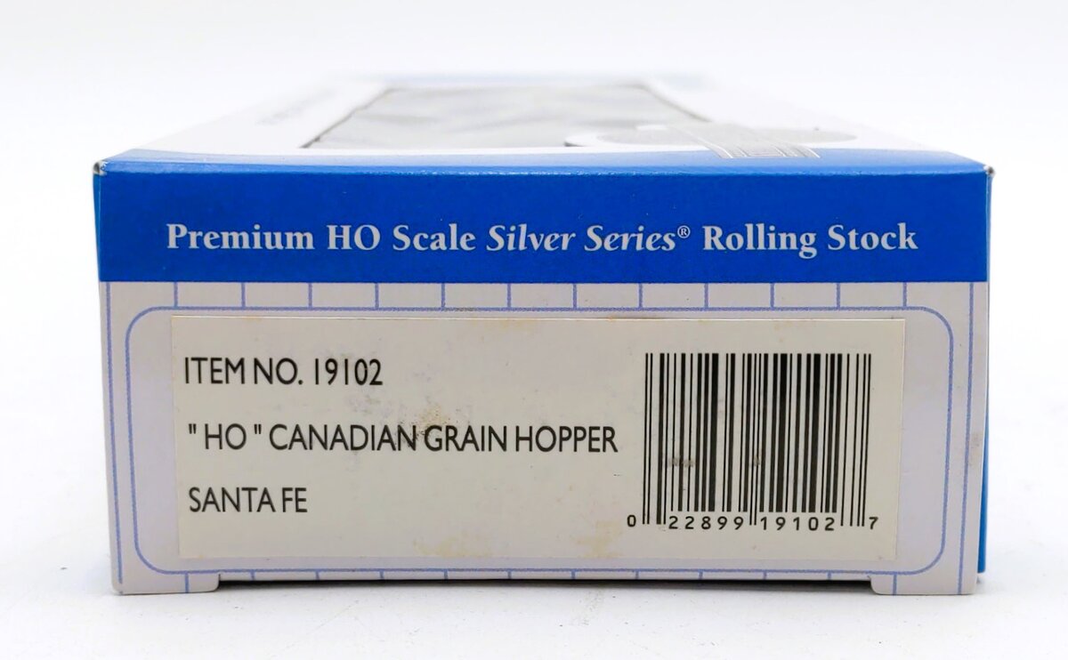 Bachmann 19102 HO Santa Fe Canadian 4 Bay Cylindrical Grain Hopper