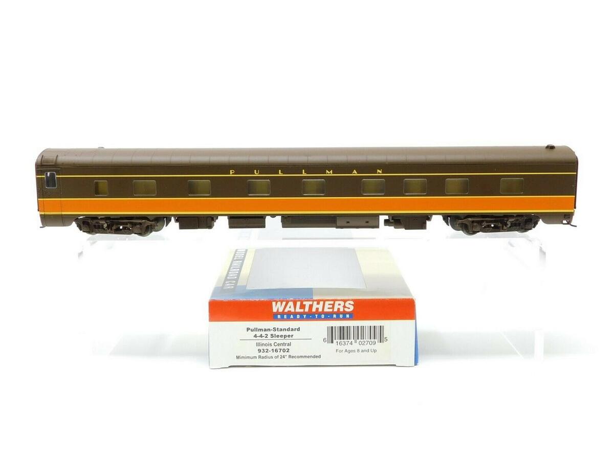 Walthers 932-16702 HO IC 4-4-2 Standard Sleeper Passenger Car