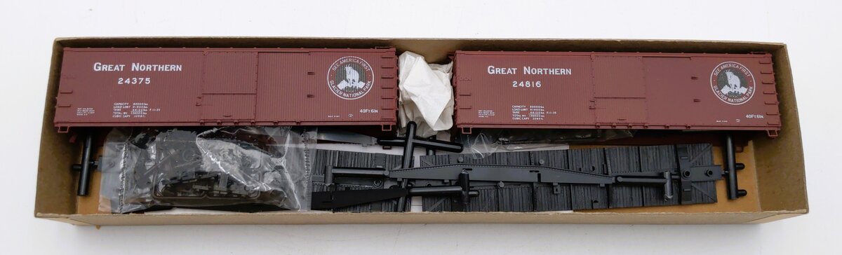 Accurail 1203 HO Great Northern 40' Wood Boxcar # 24375 & 24816 Kit (Pack of 2)