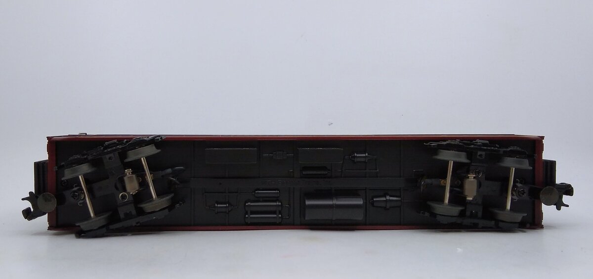 MTH 33-6027 O N&W O27 Streamlined Coach Car #539