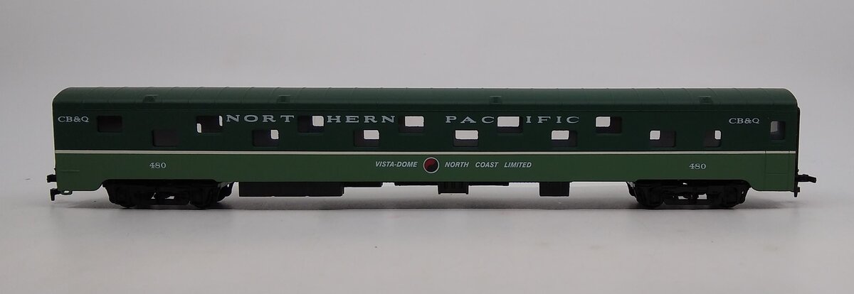 IHC 48196 HO Scale Northern Pacific P.S. Smooth Side Sleeper Car