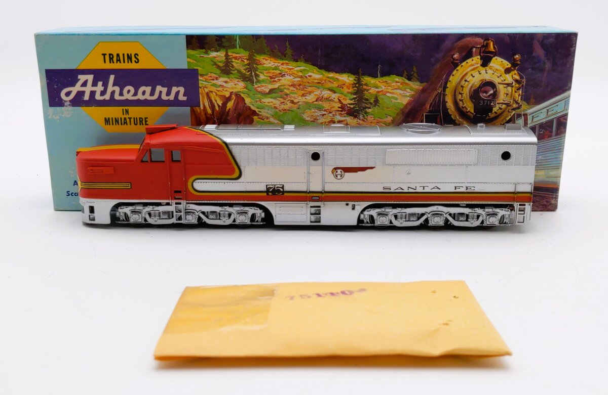 Athearn 3305 HO Scale Santa Fe PA-1 Powered Diesel Locomotive #75 LN/Box