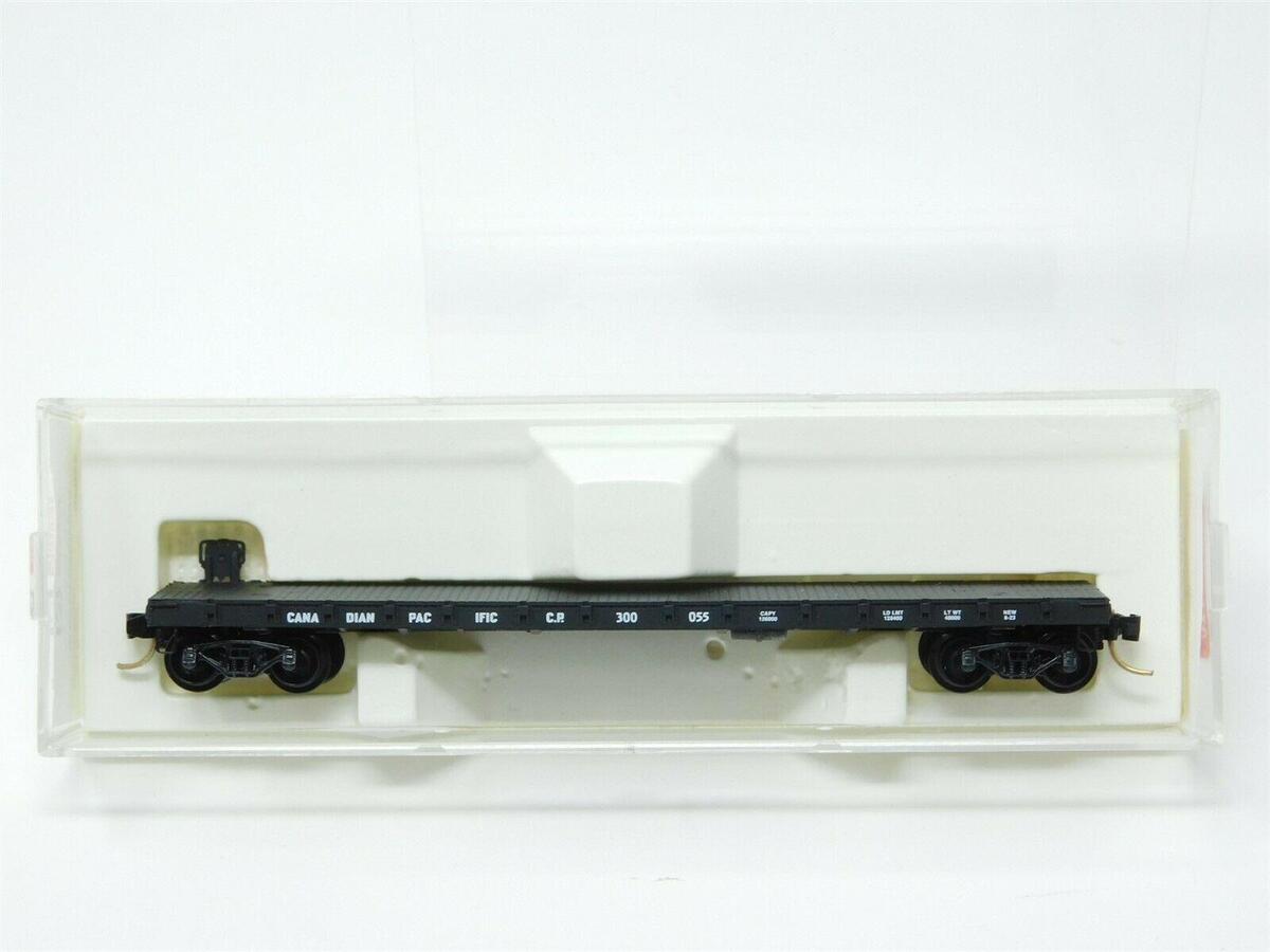 Micro-Trains 04400040 N Canadian Pacific 50' Straight Side Flatcar #300055