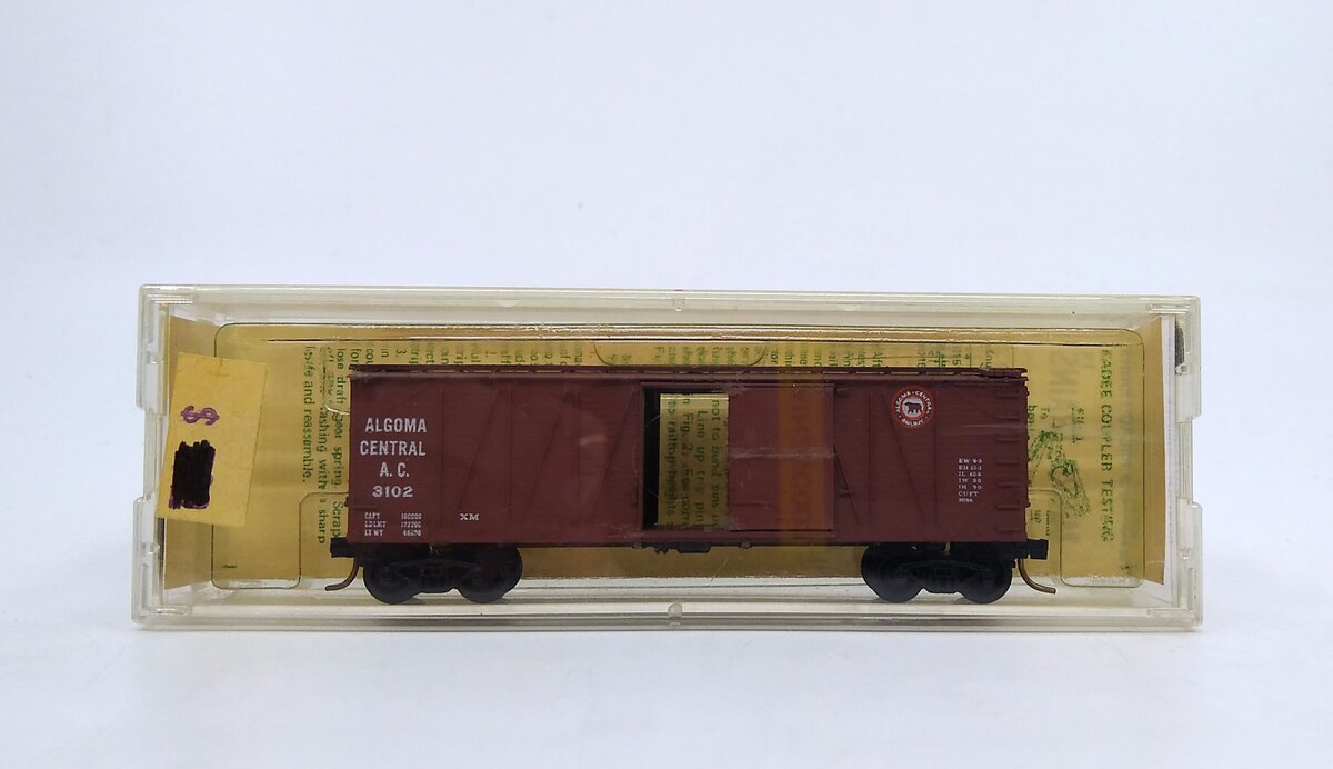 Micro-Trains 02800060 N Algoma Central 40' Single Door Boxcar #3102