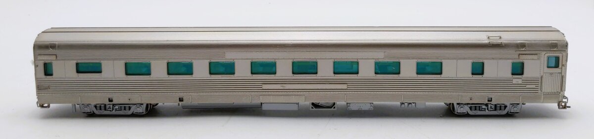 Broadway Limited 1027 HO Unlettered & Unnumbered California Zephyr Sleeper Car