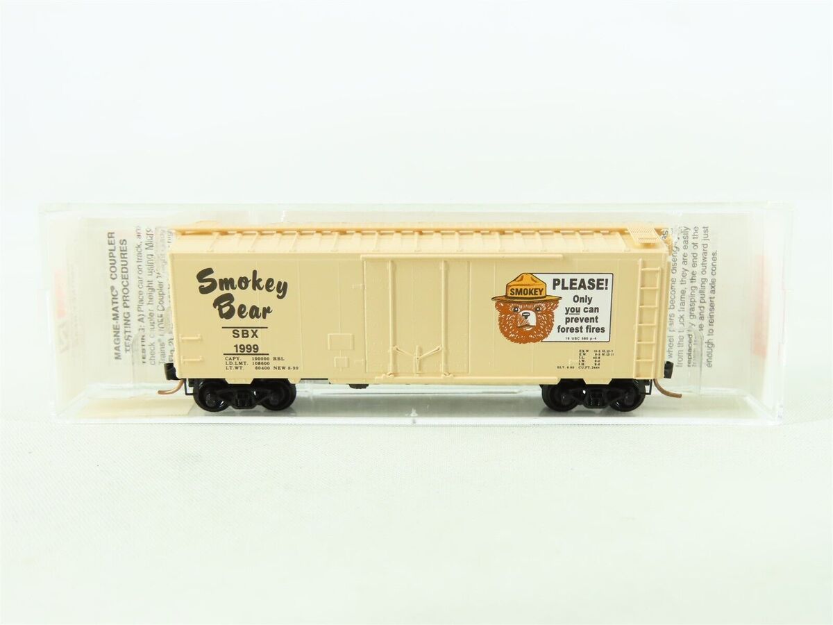 Micro-Trains 02100260 N Scale Smokey Bear 40' Standard Plug Door Box Car #1999 LN/Box