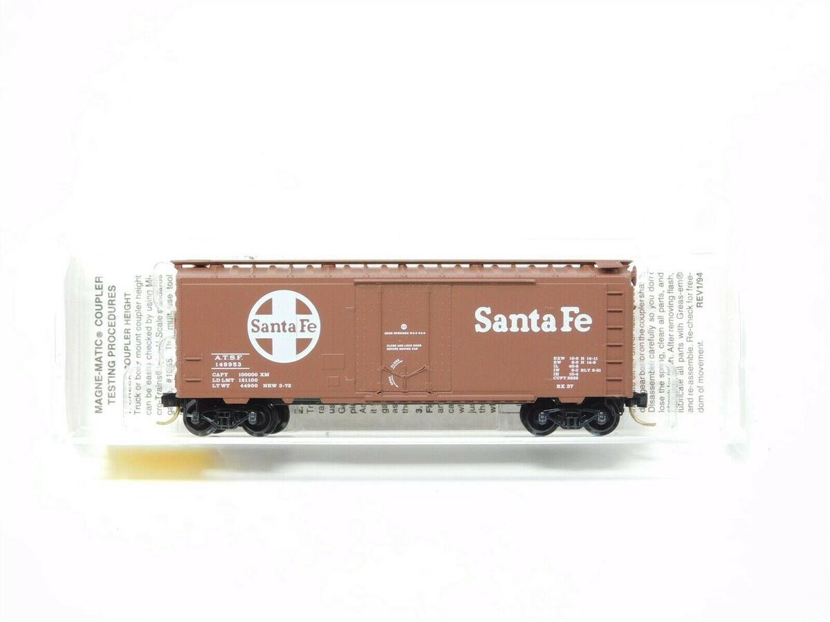 Micro-Trains 02100110 N Santa Fe 40' Standard Plug Door Boxcar #149953